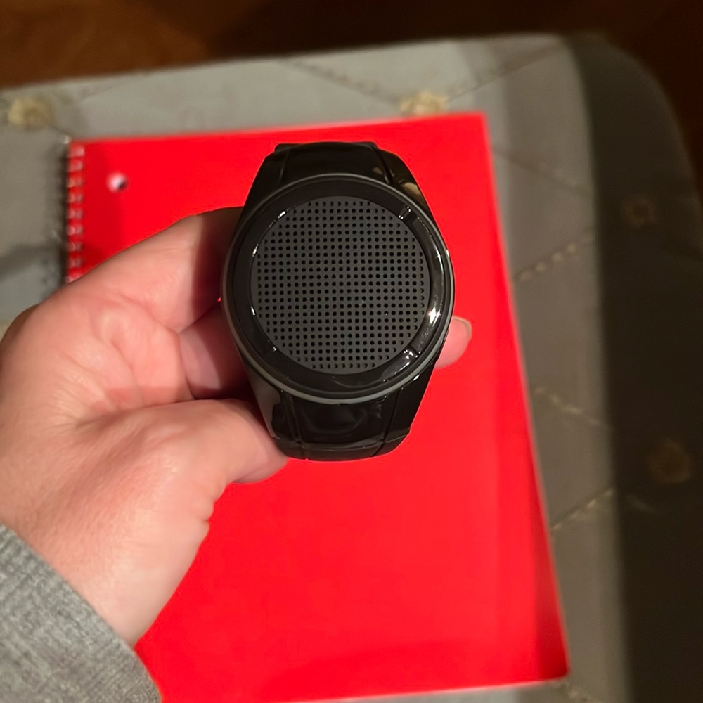 Like New Speaker Watch